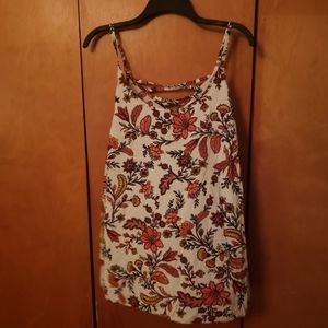 Beautiful White floral top Paisley design OWO